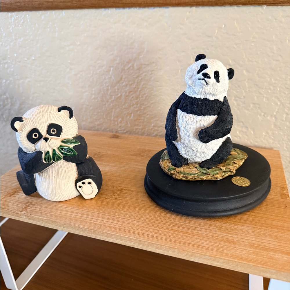 1991 United Design Corp UDC Giant Panda Earth Home Figurine Statue, set of 2
